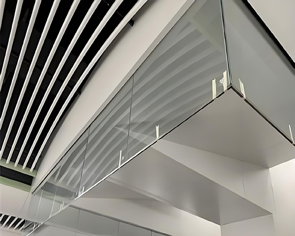 和静玻璃和静挡烟垂壁 和静玻璃和静挡烟垂壁