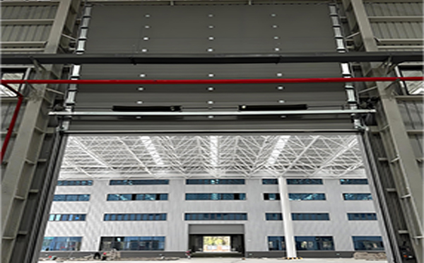 和静工业提升门