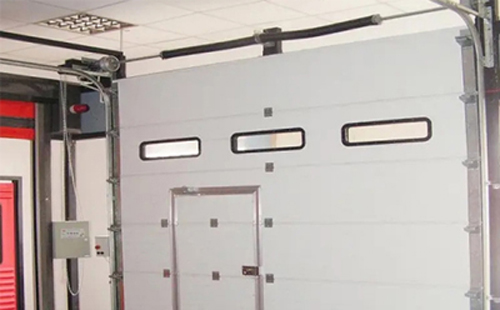 和静工业提升门的安装方法