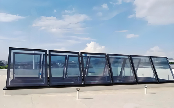 和静排烟窗有效面积计算方法与应用