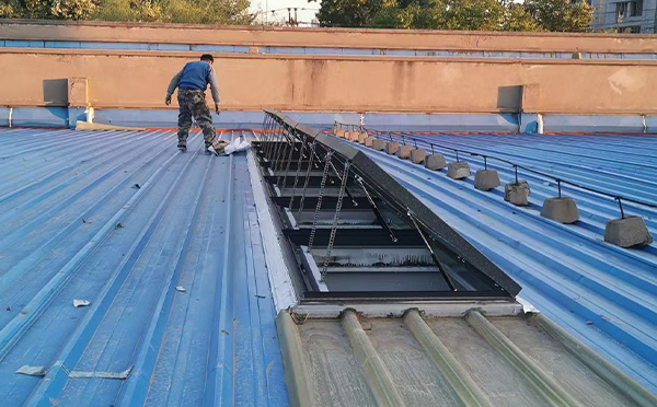 某区域性物流仓储中心和静排烟窗系统安装项目