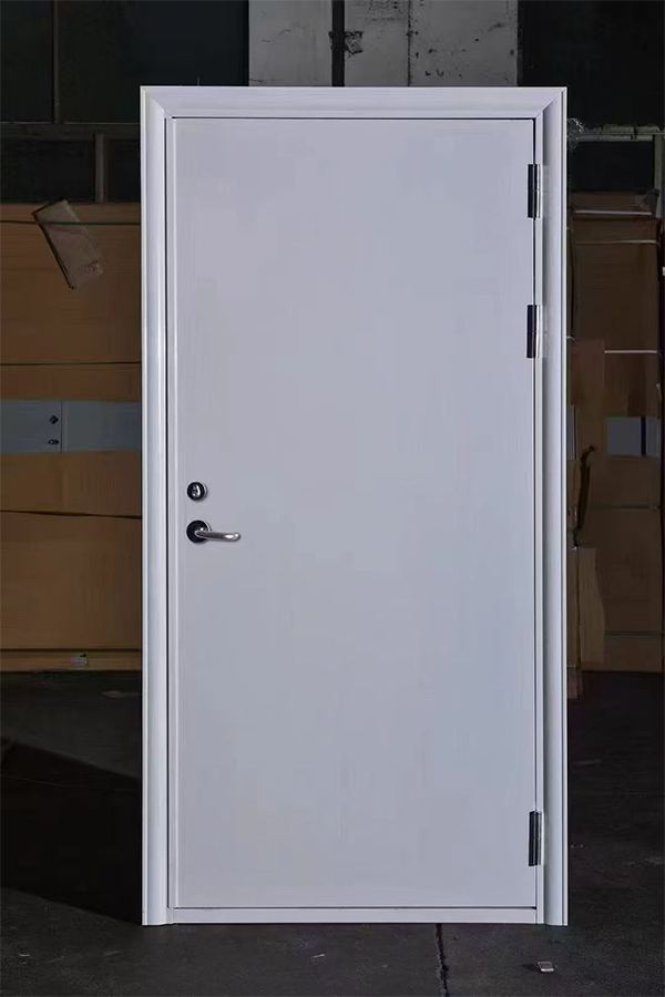 社区活动中心加装和静防火门保障居民安全